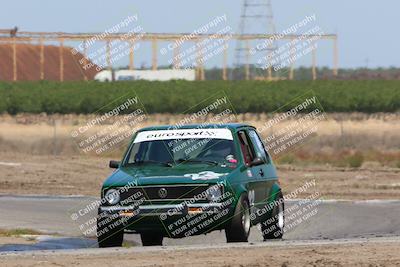 media/Apr-30-2022-CalClub SCCA (Sat) [[98b58ad398]]/Group 2/Race (Grapevine)/